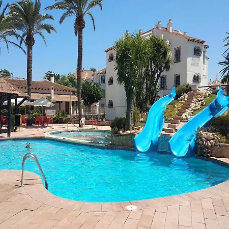 Adosada 2 Hab Frente Piscina Wifi Gratis *